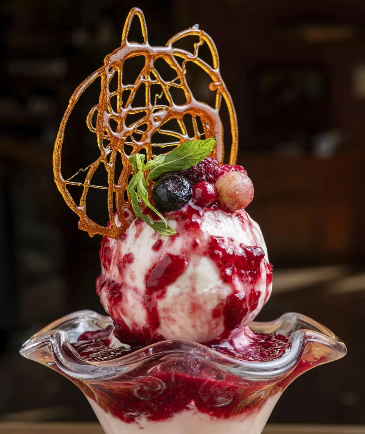 Helado con frambuesas